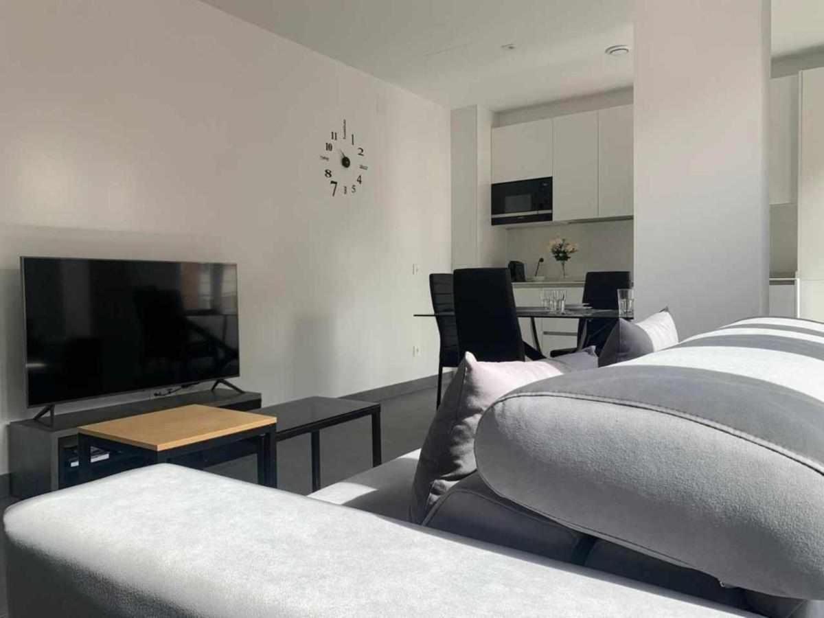 Ramon Y Cajal Suites De Luxe 莱昂 外观 照片