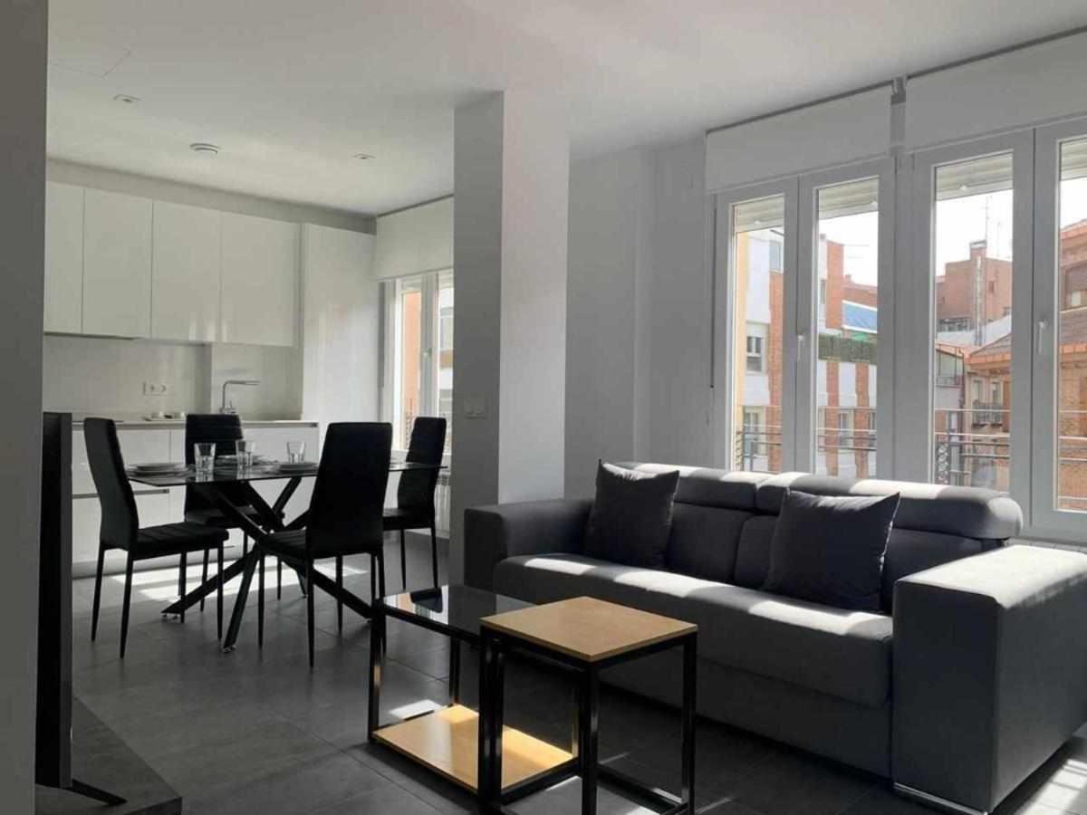 Ramon Y Cajal Suites De Luxe 莱昂 外观 照片